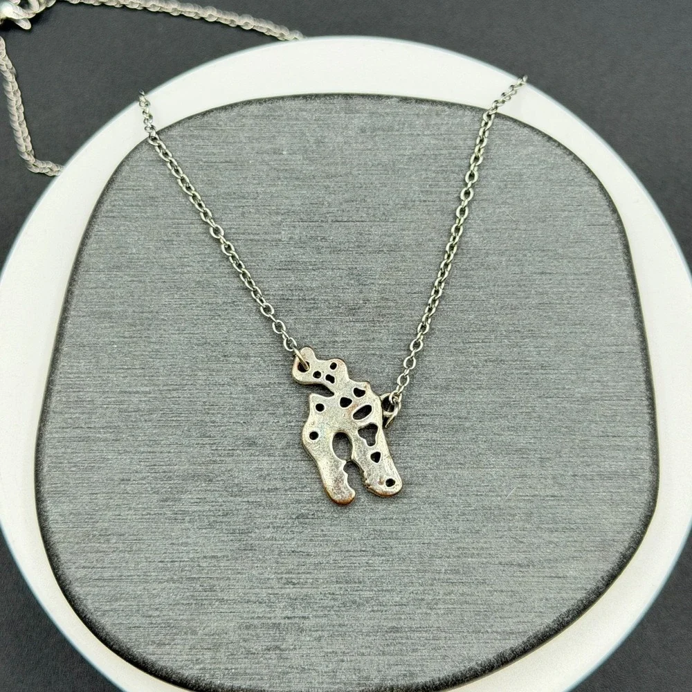 N/A distinctive silver